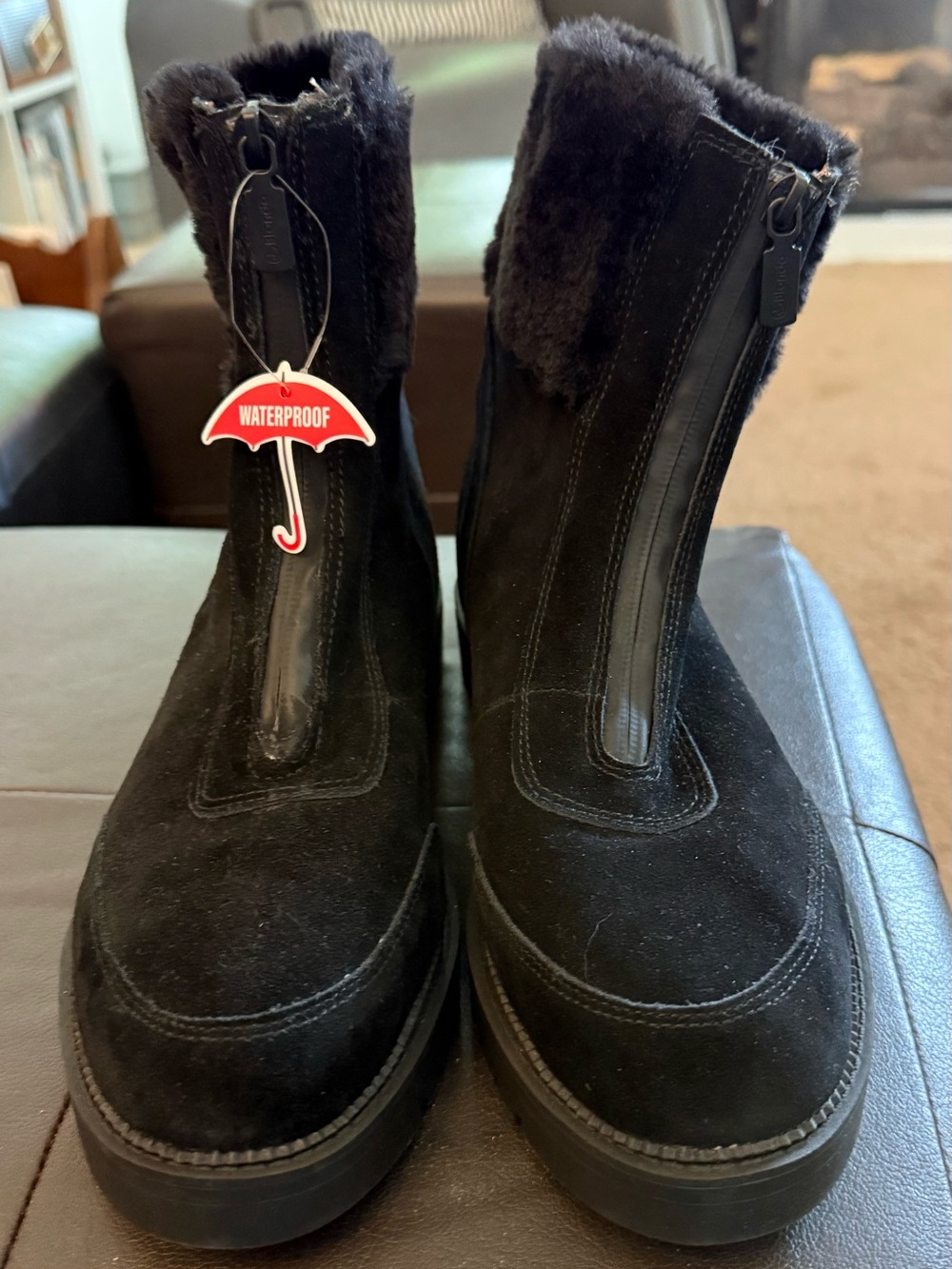 New! W’s 11 Blondo Waterproof Black Suede Winter Boots w soft faux fur